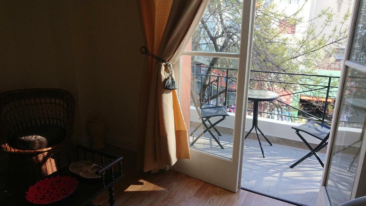 Excelente Departamento Con Balcon A La Calle Sobre Avenida Buenos Aires Exterior photo