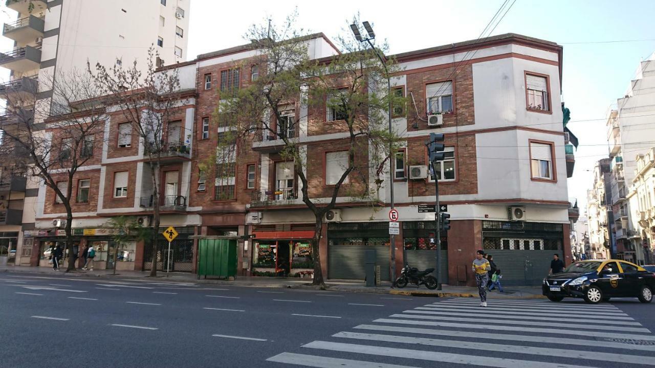 Excelente Departamento Con Balcon A La Calle Sobre Avenida Buenos Aires Exterior photo