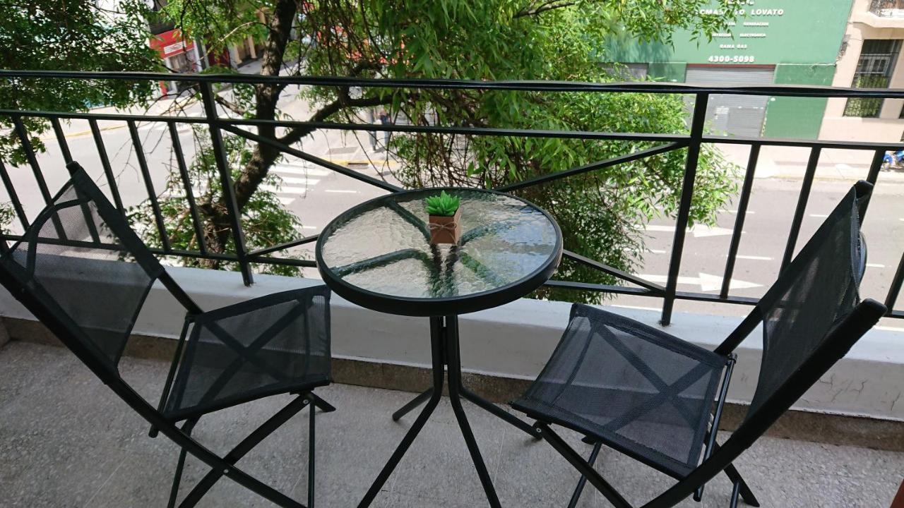Excelente Departamento Con Balcon A La Calle Sobre Avenida Buenos Aires Exterior photo